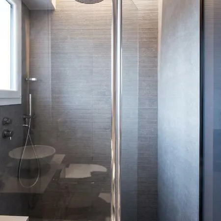 Renovated Modern For 3 In - Bastille Apartment Paris