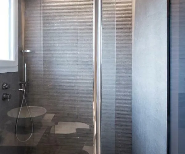 Renovated Modern For 3 In - Bastille Lejlighed Paris