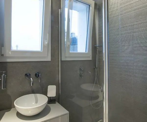 Renovated Modern For 3 In - Bastille Paříž